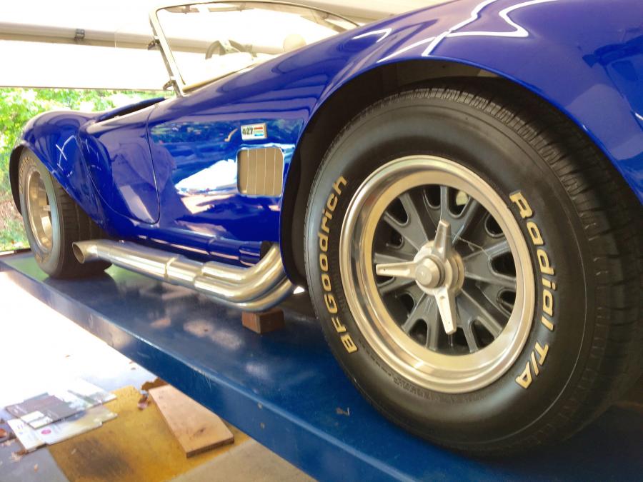 Детали экстерьера Shelby Cobra by Kirkham (KMP 174) 2002 года  (фото 51 из 151)